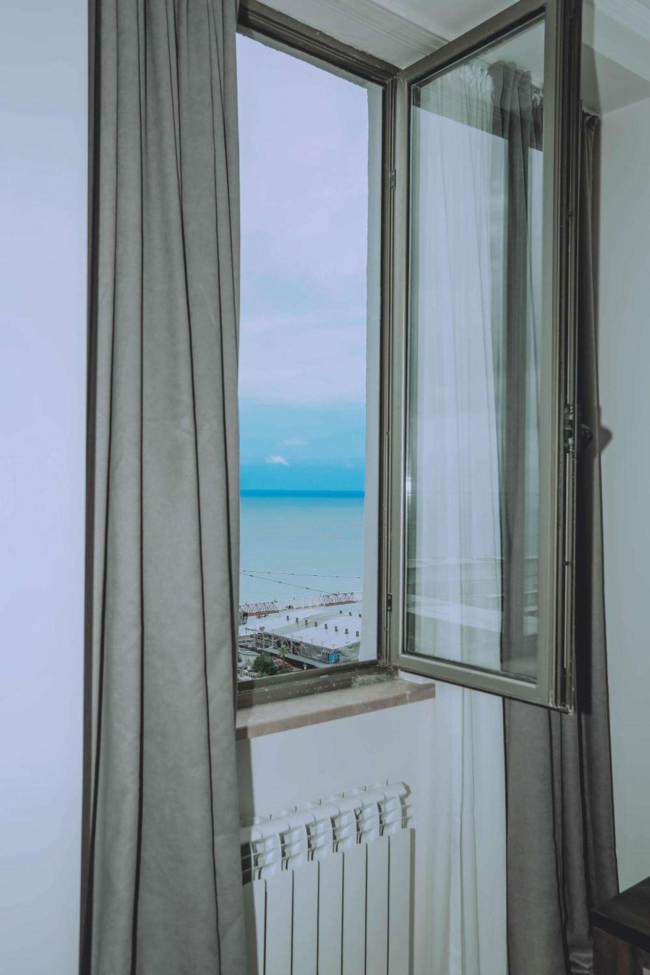 Royal Medis Hotel Batumi Eksteriør bilde