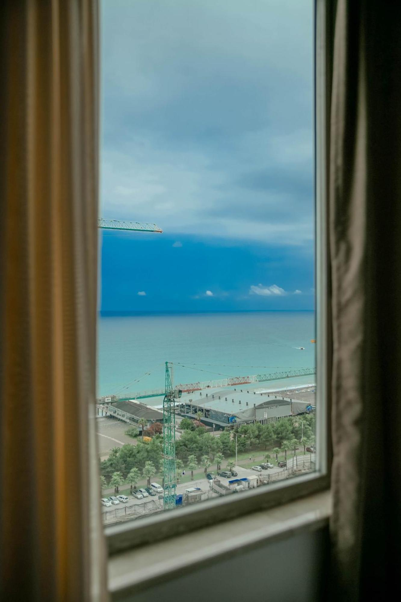 Royal Medis Hotel Batumi Eksteriør bilde